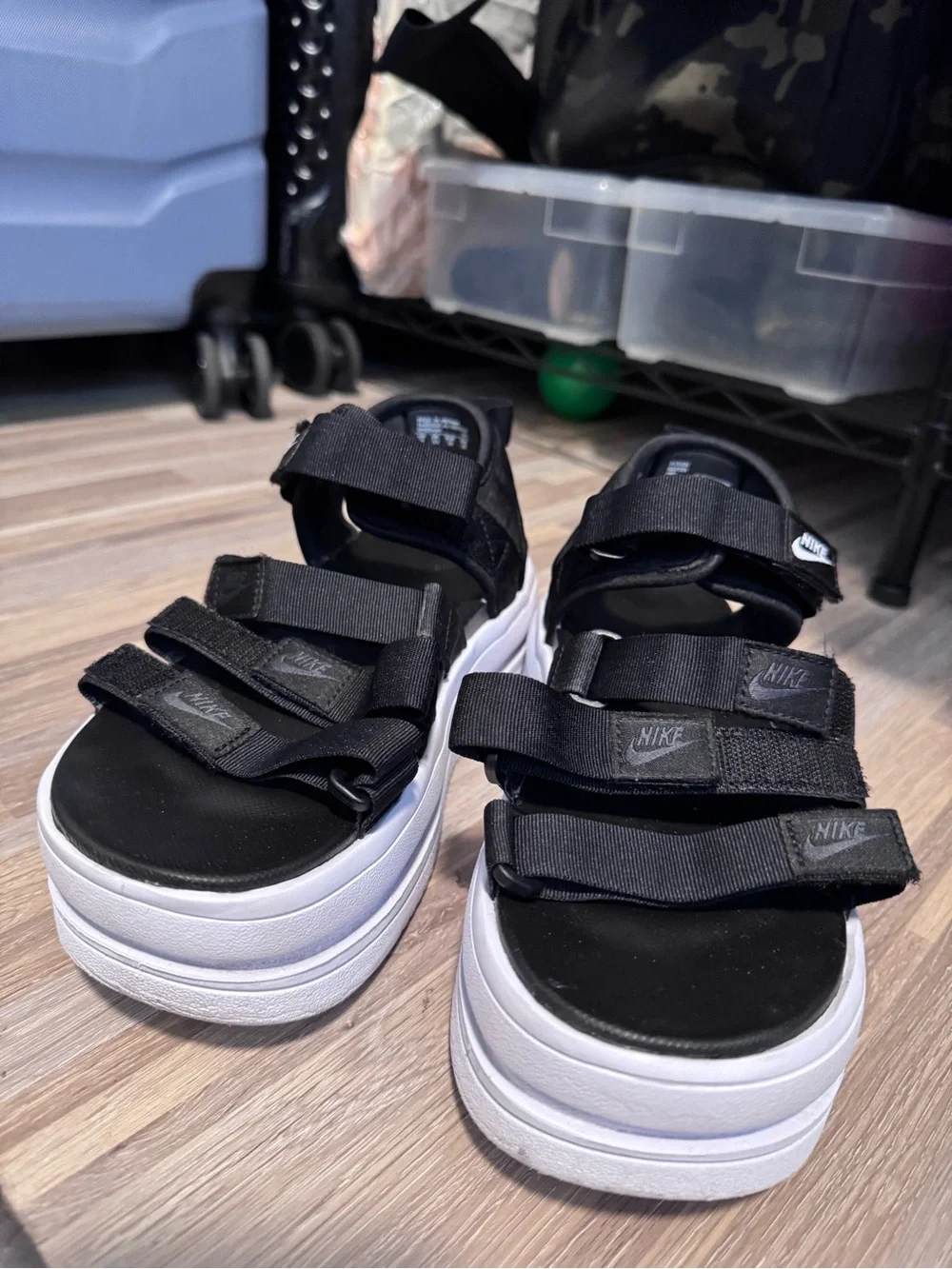 Nike Black & White Kids Platform Sport Sandals